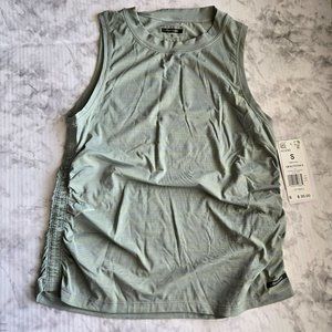Reebok Core 10 Sleeveless Athletic Top Women's Size small Green Activchill NWT